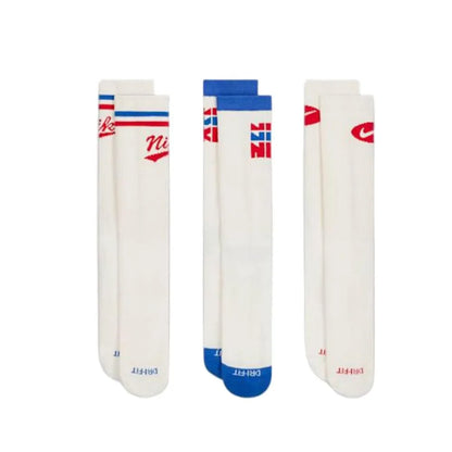 Nike EVERYDAY CREW: Stilvolle, bequeme, rutschfeste und strapazierfähige Unisex-Basketball-Socken (3er-Pack) DA2123-100