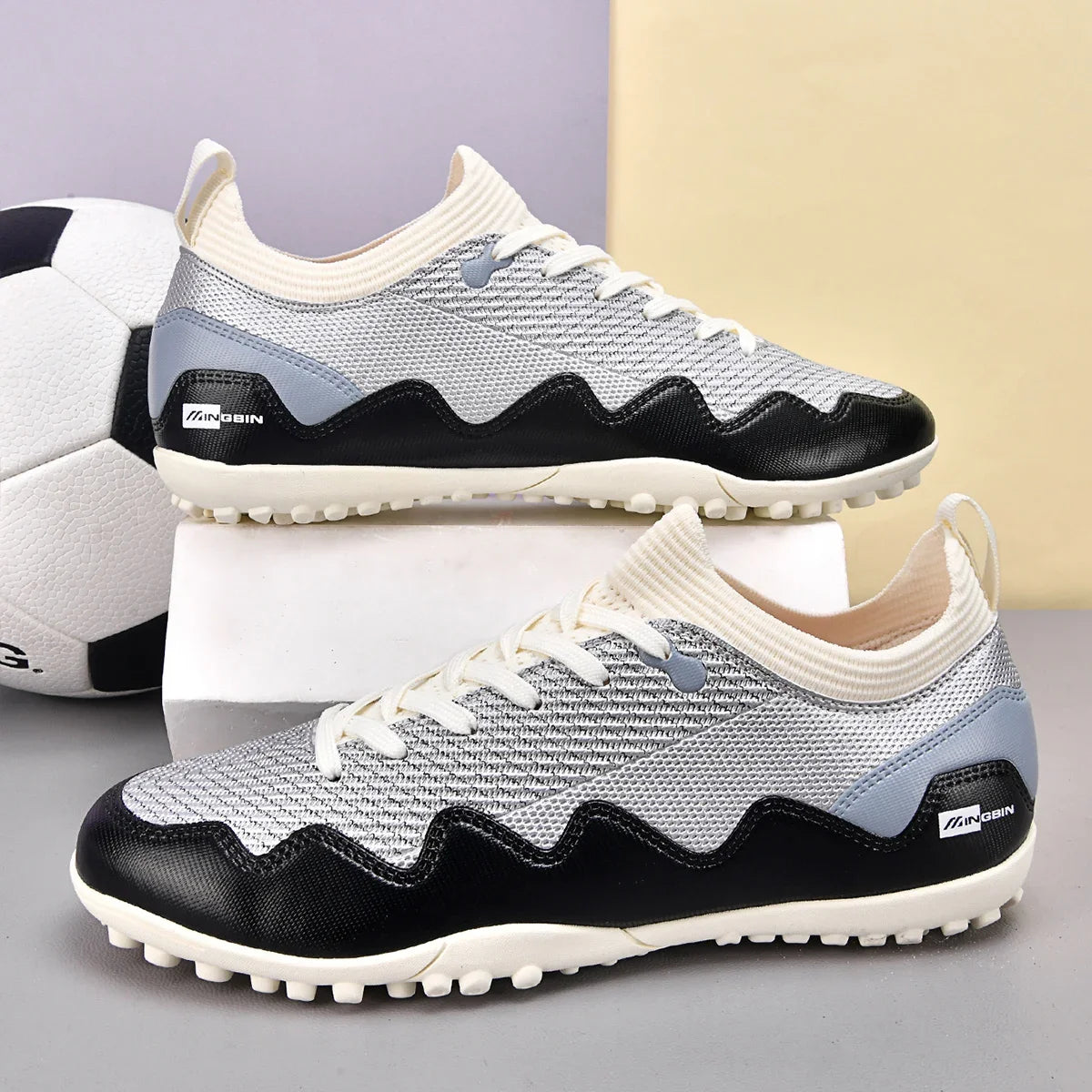 Nouvelles chaussures de football pour hommes, baskets TF/FG, vente flash, chaussures de futsal de haute qualité, chaussures de football professionnelles, crampons pour femmes, ultra-légères, unisexes