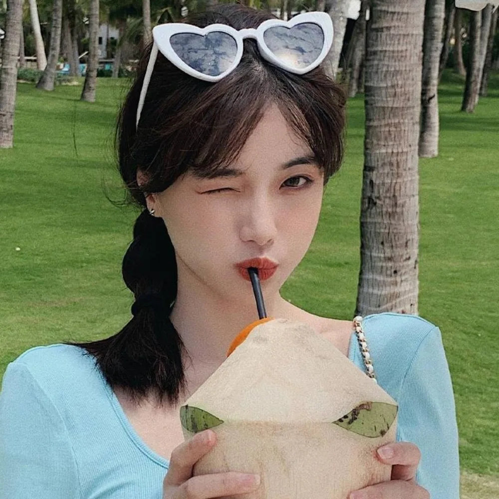 Retro Pose Love Sunglasses Female Fashion Big Face Thin Eyewear Summer Travel Sunshade