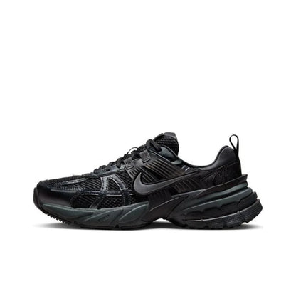 Nike V2K Run Ανδρικά παπούτσια τρεξίματος χαμηλού προφίλ: Ευέλικτα, ανθεκτικά, για casual προπόνηση και μετακινήσεις στην πόλη HJ4497-001