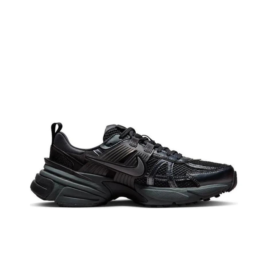 Nike V2K Run Ανδρικά παπούτσια τρεξίματος χαμηλού προφίλ: Ευέλικτα, ανθεκτικά, για casual προπόνηση και μετακινήσεις στην πόλη HJ4497-001
