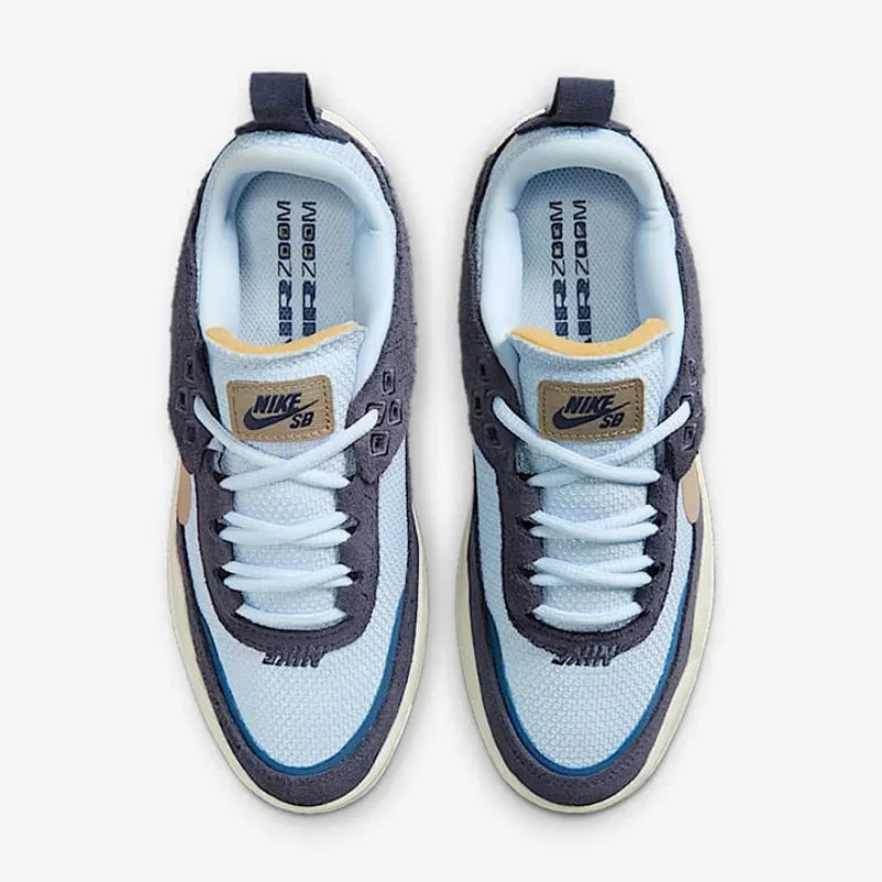 La nuova serie SB di Nike offre grip elevato, comfort e resistenza per scarpe da skateboard outdoor da donna. Materiale in mesh leggero, resistente per gli spostamenti quotidiani, scarpe basse flat. SB Day One trendy blu, versatile, sportiva