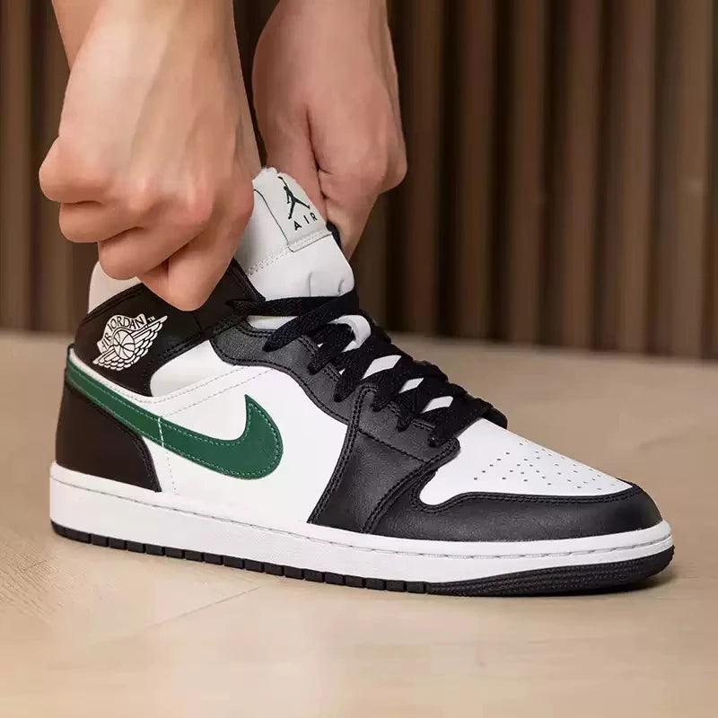 Nike, chaussures de skate mi-hautes pour hommes, tige en cuir, confortables, baskets décontractées pour la ville, DQ8426-004