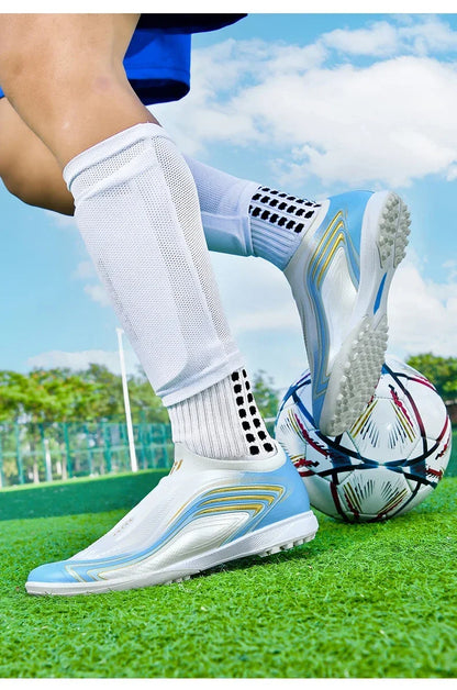 Nouvelles chaussures de football pour hommes TF/FG, modèle professionnel unisexe, très populaires, chaussures de futsal ultra-légères, chaussures de football de haute qualité, chaussures de sport pour femmes.