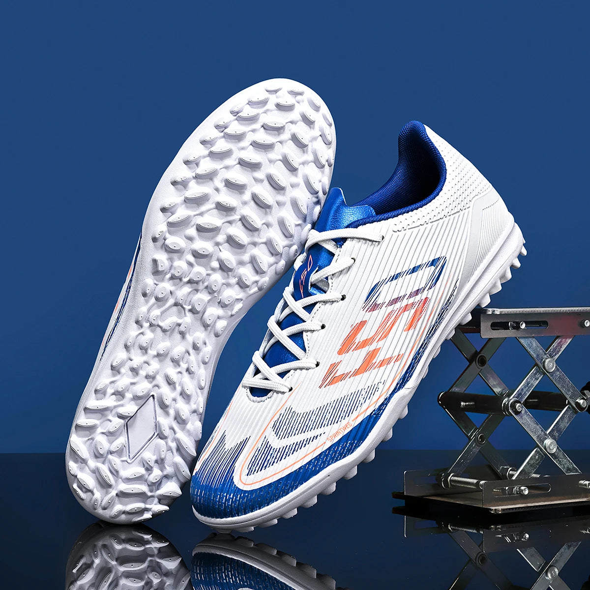 Chaussures de football pour hommes TF Turf, bottes de football légères, tige en PU à haute adhérence, semelle antidérapante, adaptées au gazon artificiel pour adultes.
