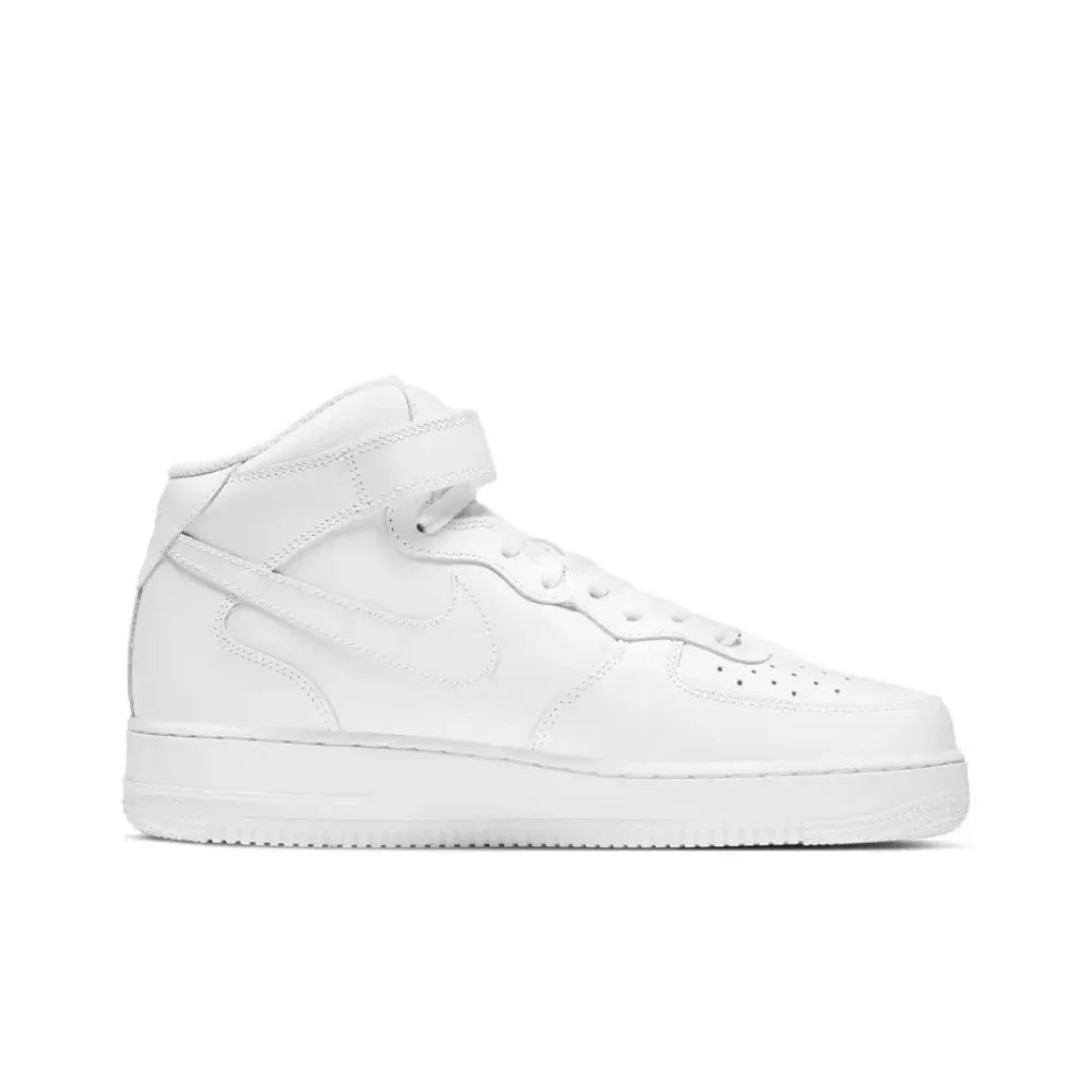 Nike Air Force 1 Mid -unisex-lenkkarit – klassinen muotoilu, pehmustettu nilkkatuki monipuoliseen vapaa-ajan käyttöön CW2289-111