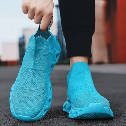 Men's Sports Shoes Ultralight Fashion Slip-On Daily Walking Outdoor Jogging Shoes Breathable Mesh Comfortable Casual Shoes for Men