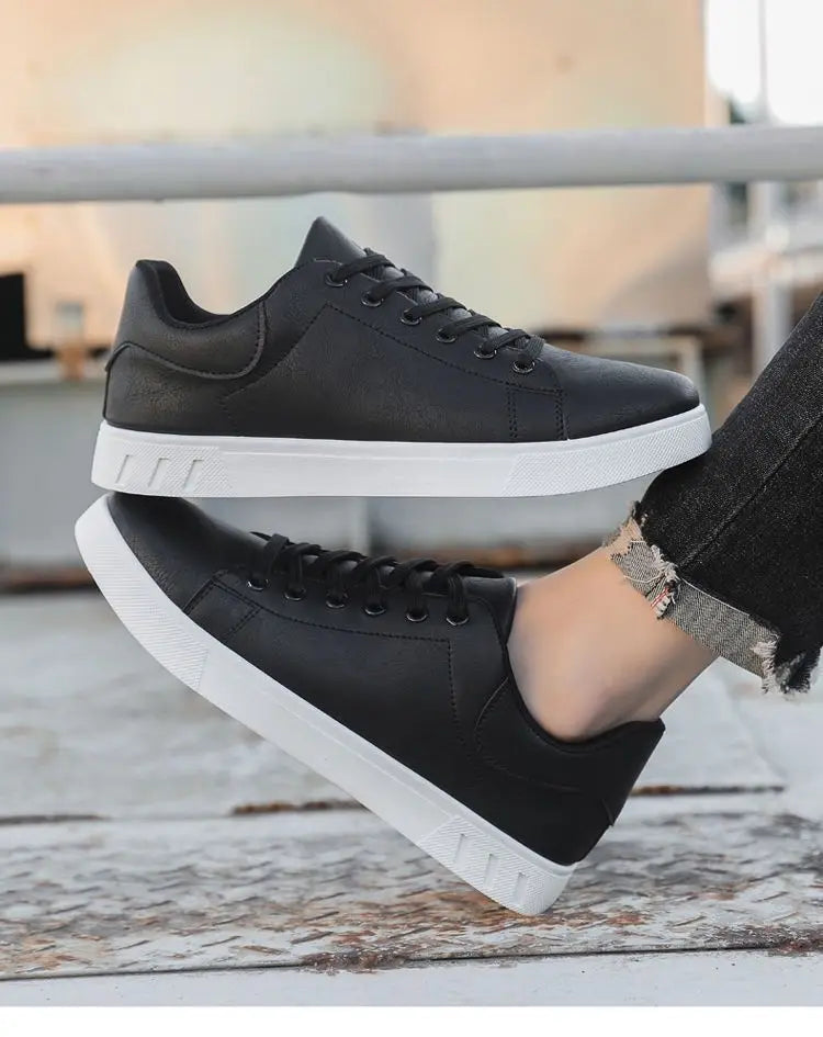 2026 Men's Shoes, New Style Four Seasons Fashionable Versatile Soft Sole White Casual Shoes, Breathable Summer Men’s Sneakers