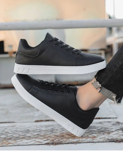 2026 Men's Shoes, New Style Four Seasons Fashionable Versatile Soft Sole White Casual Shoes, Breathable Summer Men’s Sneakers