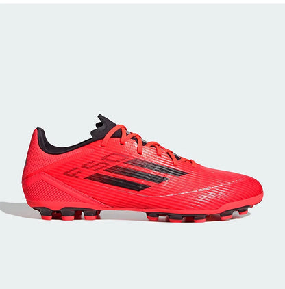 Chaussures de football Adidas authentiques F50 LEAGUE, modèle IF1329, pour hommes et femmes, conçues pour résister à l’usure lors de la pratique de sports.