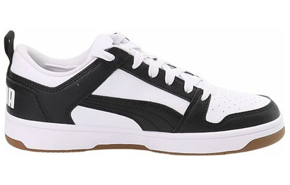 Baskets Puma Rebound LayUp Low SL, modèle blanc et noir, 369866-16.