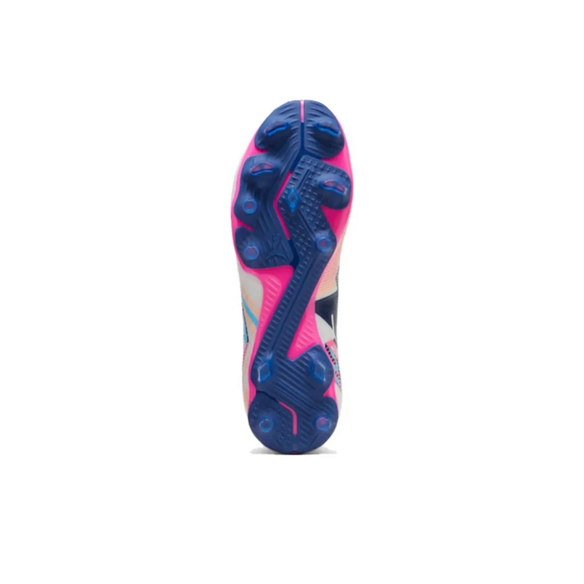 Chaussures de football Puma Future 7 Match Volume Up, confort sportif, semelle AG FG, blanches, 108074-01.