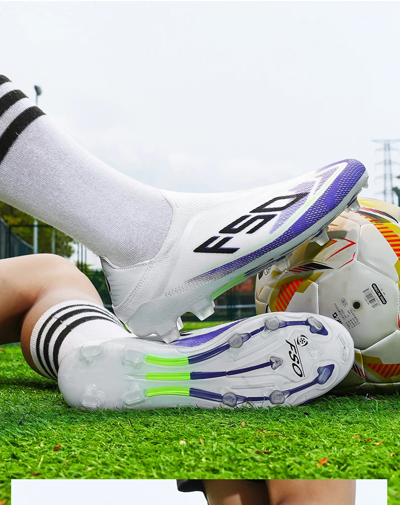 Novas chuteiras de futebol para homem, sapatilhas de futsal para exterior, jogo em relva, antiderrapantes, calçado de futebol de alta qualidade com pitões, best-seller, cano alto, leve
