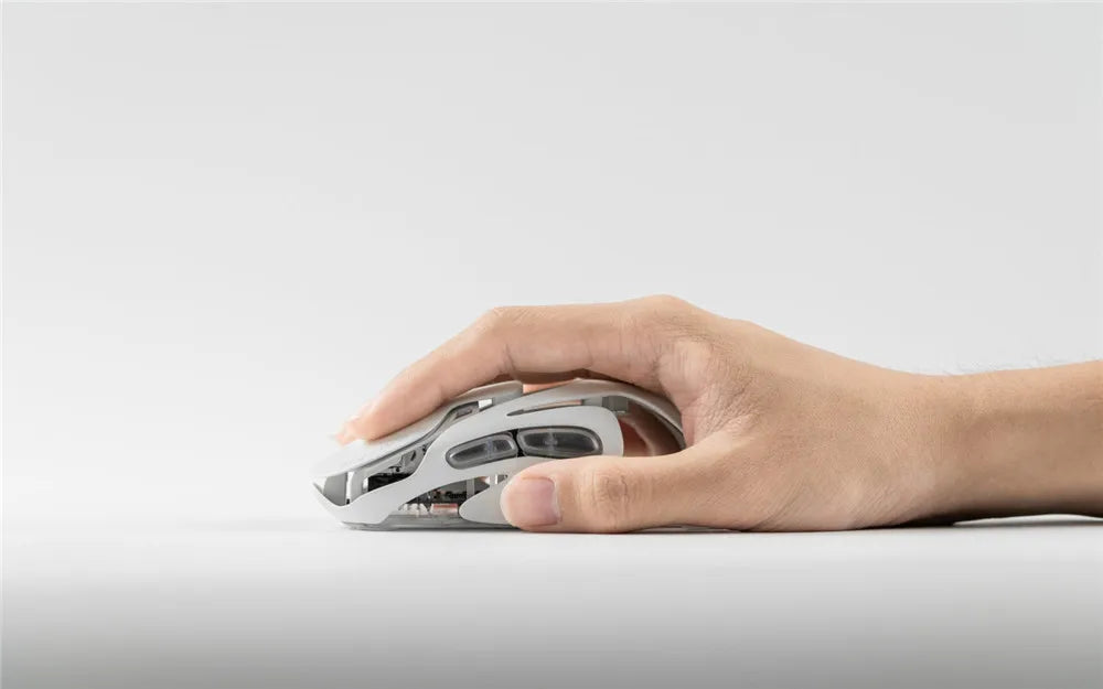 Mouse gaming wireless Angry Miao Infinity, metallo ultraleggero hollow, hot-swappable, PAW3950, dual 8K cablato, tri-mode