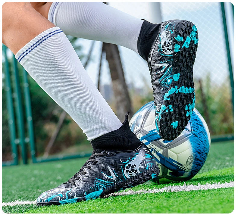 New Men's Professional Soccer Shoes Non-slip Football Boots Unisex Breathable Futsal Sports New Cleats Drop Shipping Ultralight