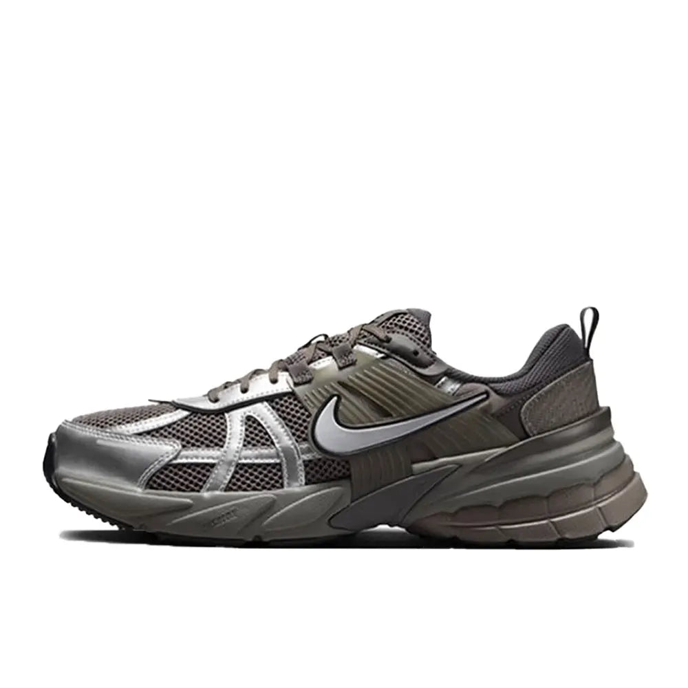 Nike V2K Run Ανδρικά παπούτσια τρεξίματος χαμηλού προφίλ: Ευέλικτα, ανθεκτικά, για casual προπόνηση και μετακινήσεις στην πόλη HJ4497-001