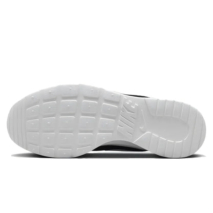 Nike TANJUN FLYEASE Damen-Freizeitschuhe mit rutschfester Sohle und langlebiger Dämpfung, Sportschuhe DV7786-001