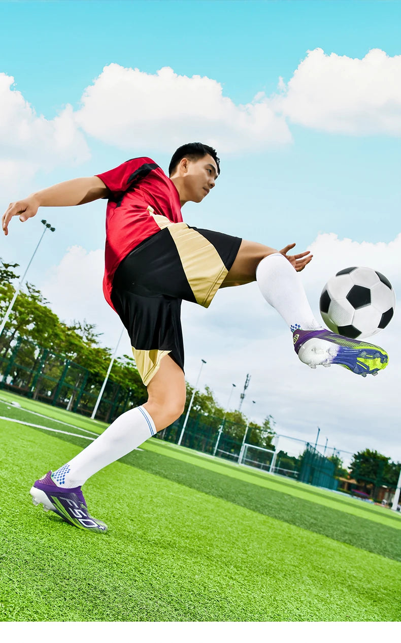 New Men's Football Boots Turf Comfortable Ultralight Soccer Shoes Non-Slip Sport FG Grass Cleats Futsal Indoor Adult Non-Slip