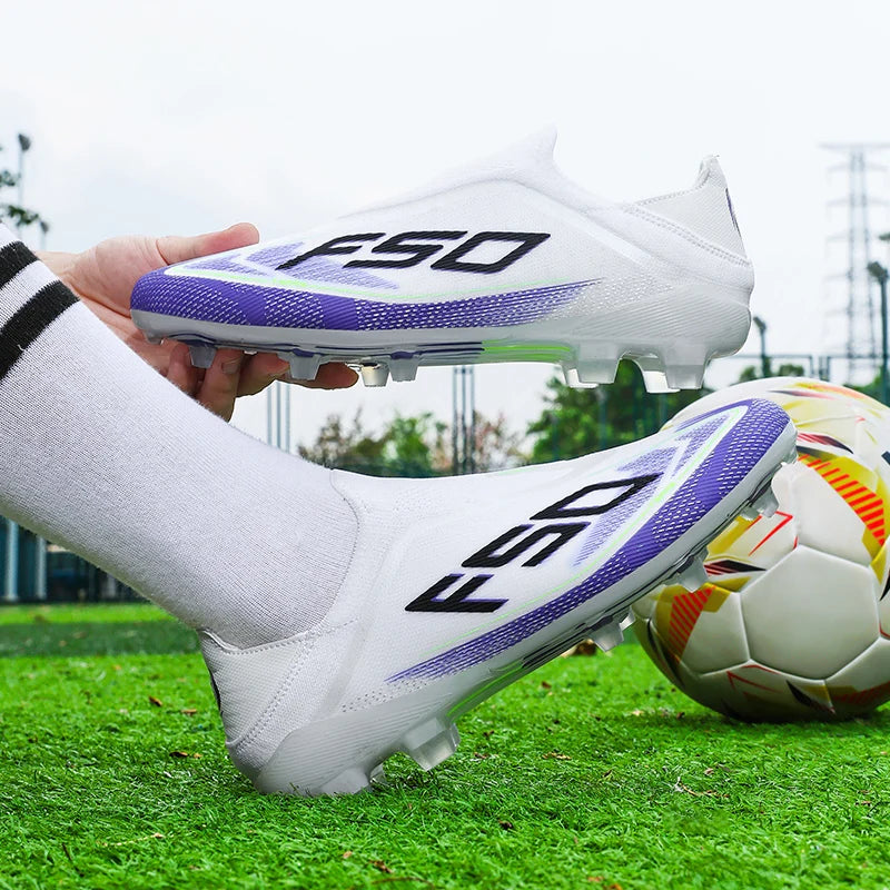 Novas chuteiras de futebol para homem, sapatilhas de futsal para exterior, jogo em relva, antiderrapantes, calçado de futebol de alta qualidade com pitões, best-seller, cano alto, leve