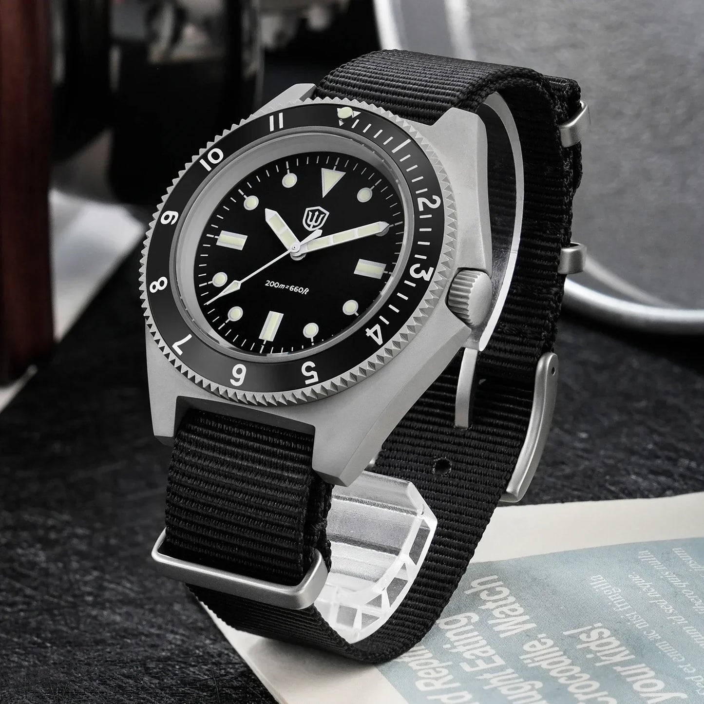 Watchdives WD1972 Quartz Watch VH31 Sweep Seconds Movement Sapphire Crystal BGW9 Luminous 20Bar Waterproof Vintage Men's Watches