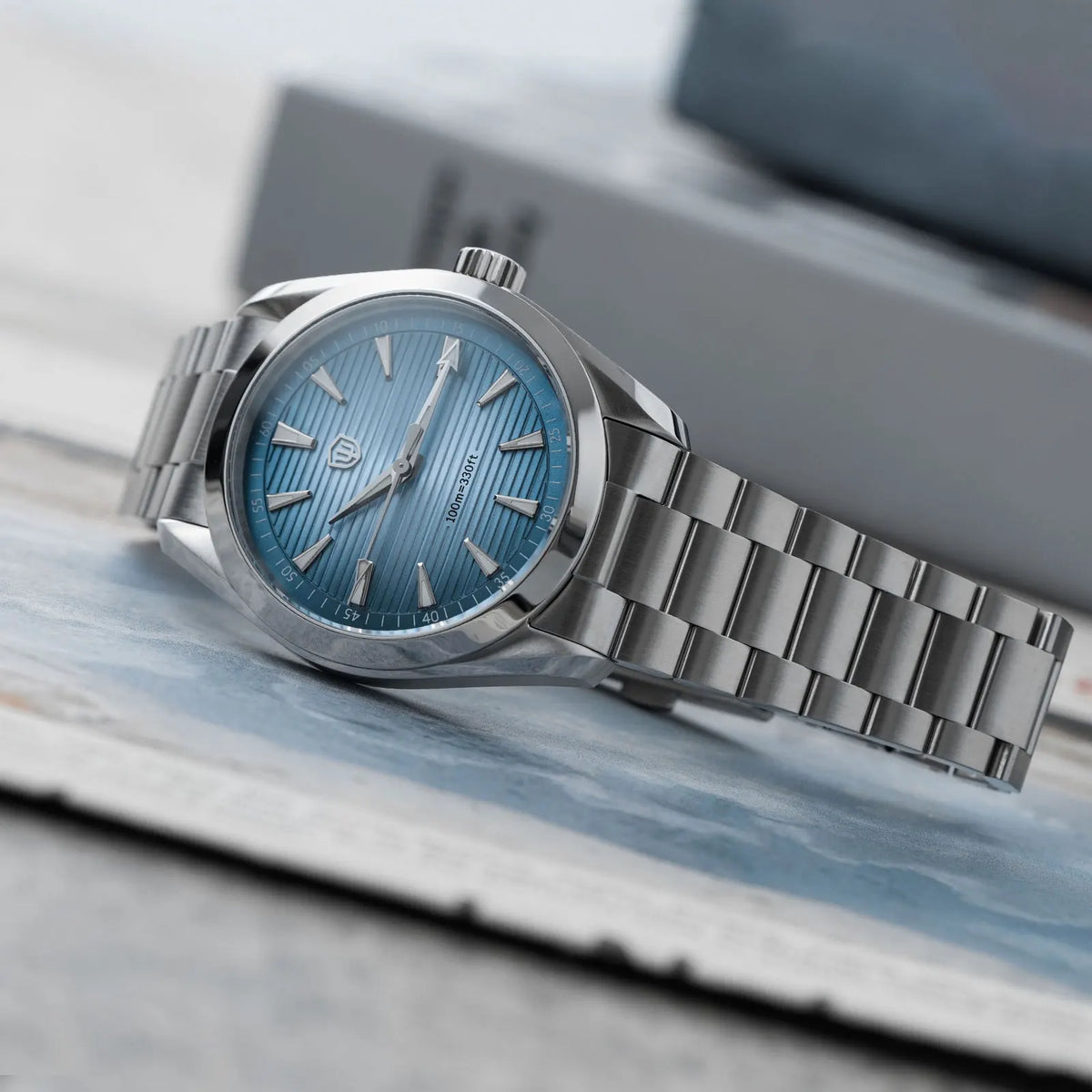 Relógio Watchdives WD0006, movimento VH31 com ponteiro dos segundos fluido, vidro de safira abaulado, revestimento luminescente BGW9, estanque até 10 bar, 38 mm, estilo vintage