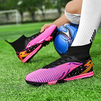Nouvelles chaussures de football pour hommes, antidérapantes, pour futsal, à haute cheville, pour intérieur et extérieur, chaussures de sport de haute qualité, bottes de football ultralégères antidérapantes