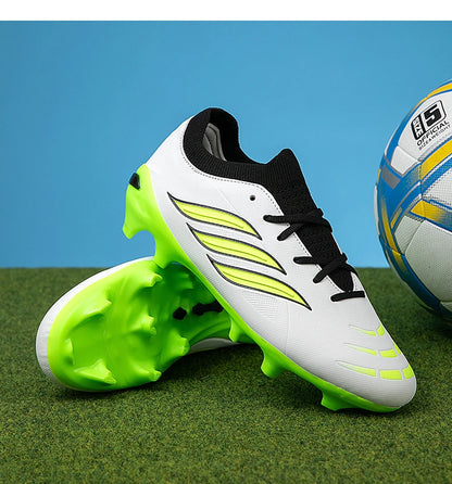 Nouvelles chaussures de football pour hommes, crampons pour enfants, chaussures de football professionnelles pour adultes, chaussures d'entraînement ultralégères antidérapantes pour garçons, livraison directe