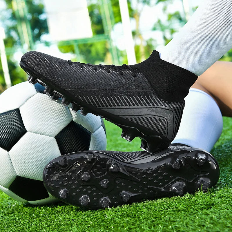 Nouvelles chaussures de football professionnelles pour hommes, chaussures de football antidérapantes, unisexes, respirantes, chaussures de futsal, nouvelles chaussures à crampons, livraison directe, ultralégères