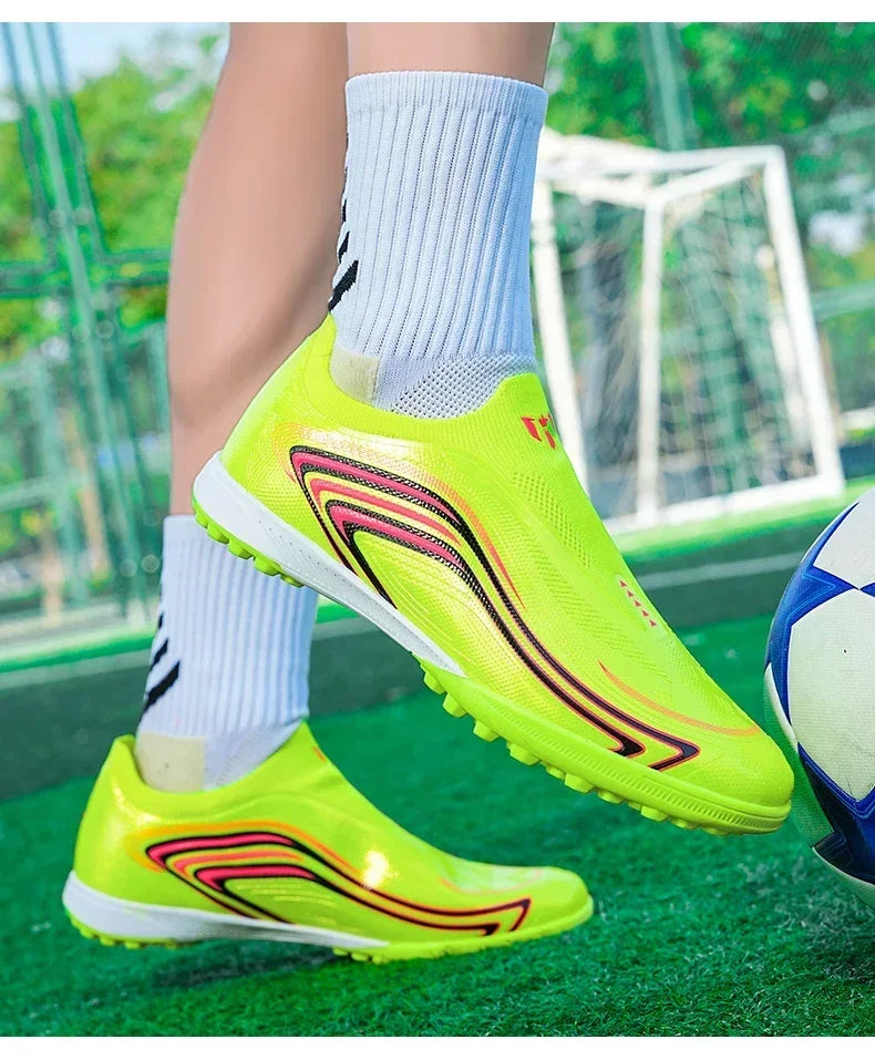 Nouvelles chaussures de football pour hommes, baskets de futsal très populaires, chaussures de football pour matchs sur gazon, entraînement, chaussures de football de haute qualité, crampons antidérapants, pour intérieur