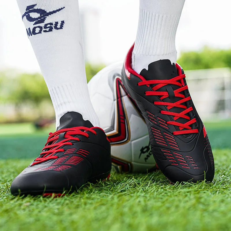 Neue Fußballschuhe für Herren und Damen, Hallen- und Outdoor-Sportschuhe mit langen Stollen und Multinocken für das Fußballtraining auf Matten