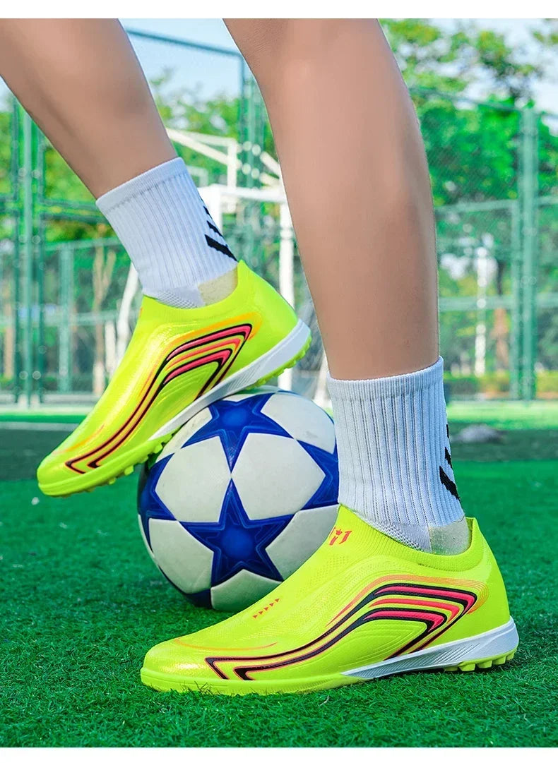 Nouvelles chaussures de football pour hommes, baskets de futsal très populaires, chaussures de football pour matchs sur gazon, entraînement, chaussures de football de haute qualité, crampons antidérapants, pour intérieur