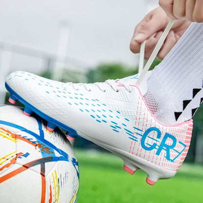 Low-Cut Football Cleats with Long TF Studs, Wear-Resistant and Flexible, Suitable for Outdoor Field Sports