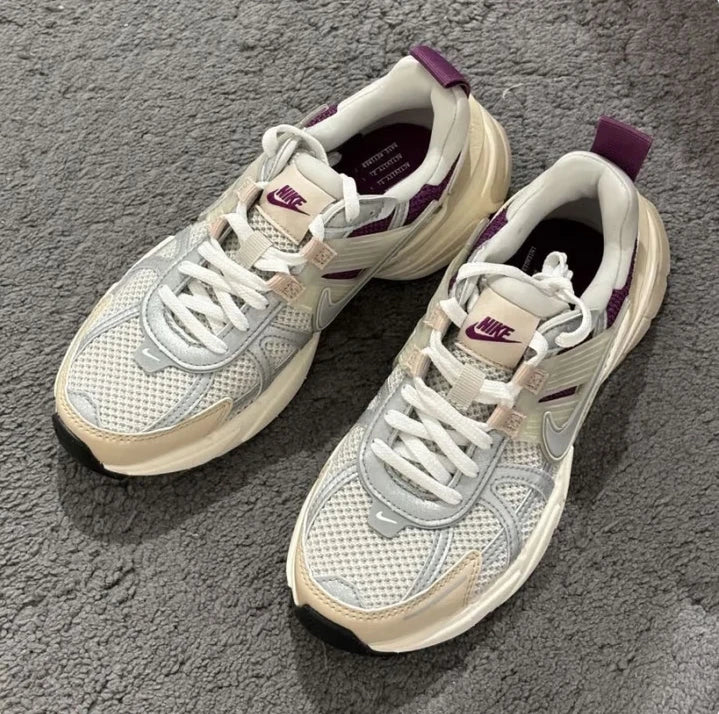 Scarpe da running Nike per uomo e donna con nuova suola ammortizzante in schiuma ad alta densità e resistente all’usura, Classic V2K Run Prm leggere e confortevoli per sport all’aperto, stile rétro di tendenza, alla moda e versatili
