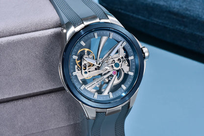 Zegarek męski PAGANI DESIGN – luksusowy model z mechanizmem automatycznym typu „skelet” (z widocznym mechanizmem), wyposażony w tourbillon, szkło szafirowe z powłoką antyrefleksyjną, wodoodporny i luminescencyjny.