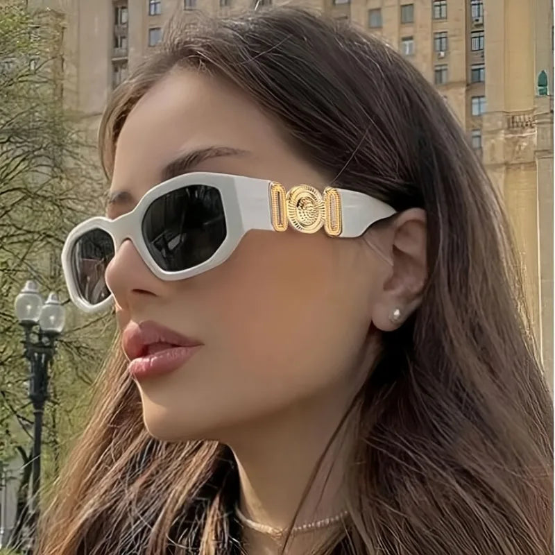 1PCS Unisex Y2K Ultra-Light Retro Glasses, suitable for daily wear, parties and back-to-school gifting.