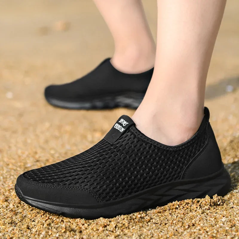 2025 New Shoes Men Loafers Light Walking Breathable Summer Comfortable Casual Shoes Men Sneakers Zapatillas Hombre Plus