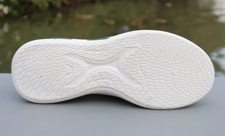2025 hommes chaussures décontractées pour l'extérieur confortable Air maille chaussures été respirant hommes mocassins large sans lacet chaussures de marche hommes