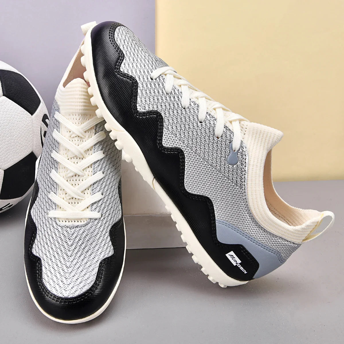 Nouvelles chaussures de football pour hommes, baskets TF/FG, vente flash, chaussures de futsal de haute qualité, chaussures de football professionnelles, crampons pour femmes, ultra-légères, unisexes